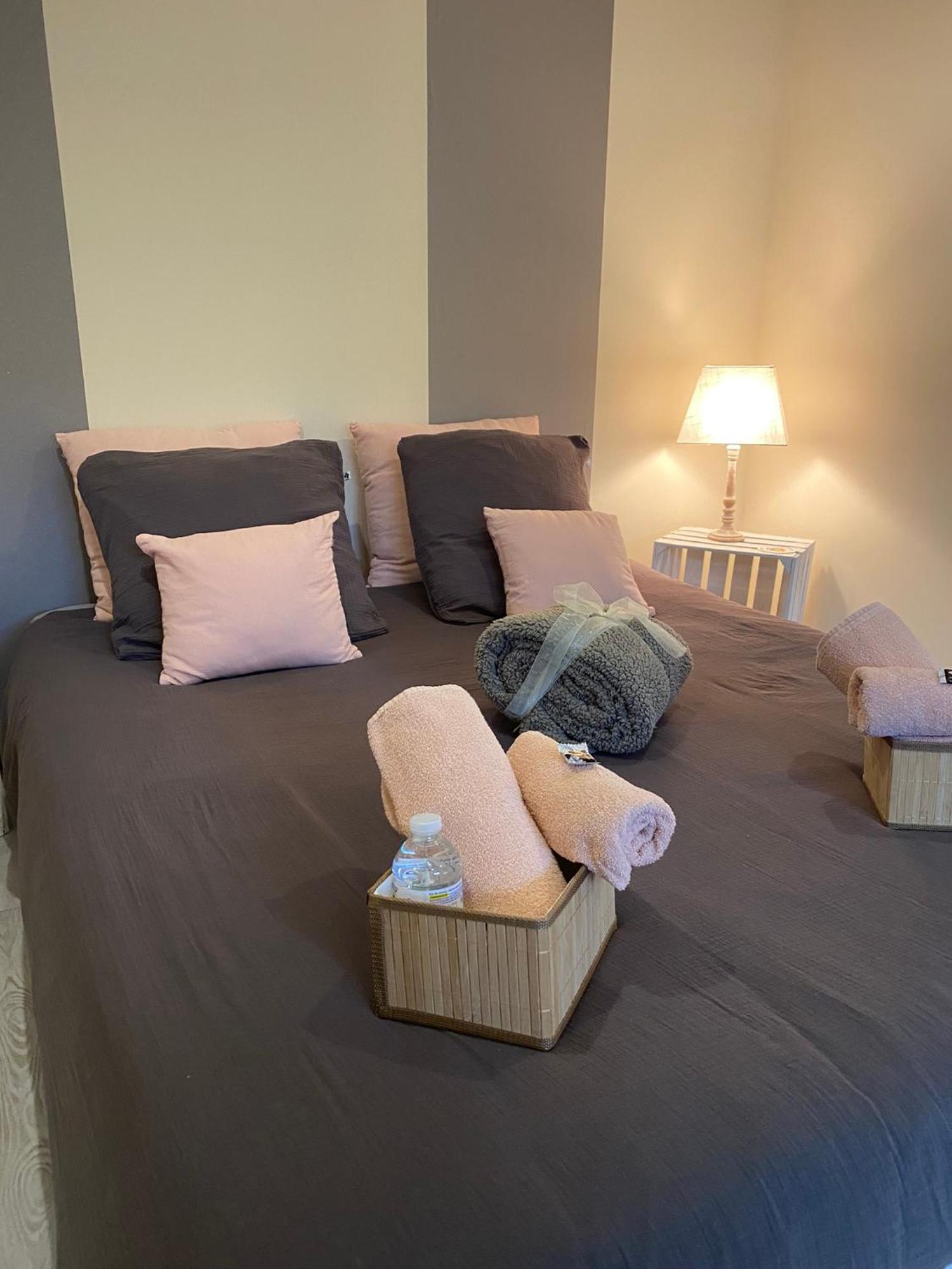 Severine Chambres D'Hotes Floing Exteriör bild